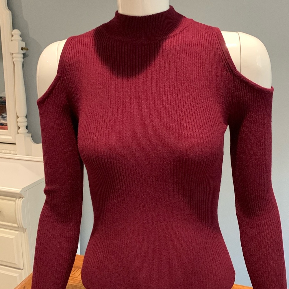 Ambiance Cold Shoulder Bodycon Dress • Size Small